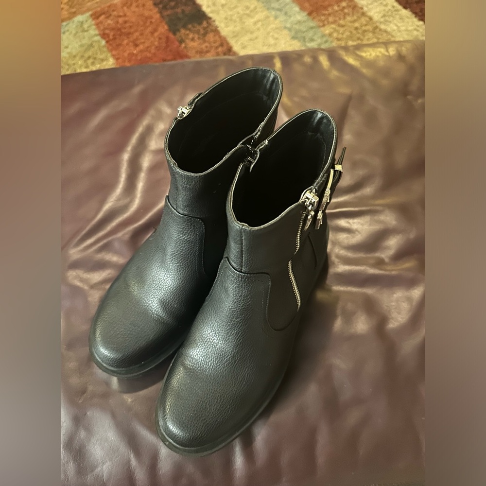 GBG Los Angeles Ankle Boots size 8.5